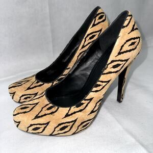 BCBGeneration Parade2 Women’s Platform Pumps size 9 suede Tribal Print black tan